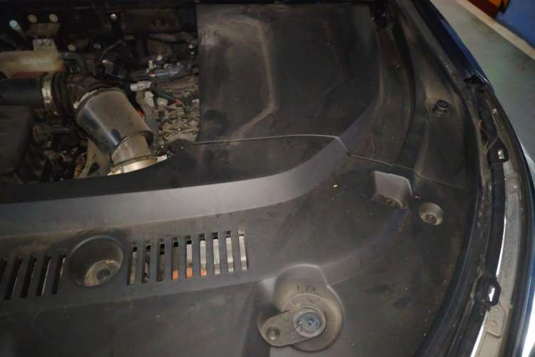 Used BYD Song New Energy 2019 Song DM 1.5TID Smart Connect Dynamic Model Engine Bay Left