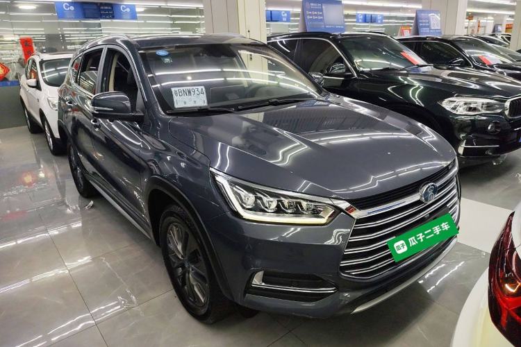 Used BYD Song New Energy 2019 Song DM 1.5TID Smart Connect Dynamic Model Front Right 45 Deg