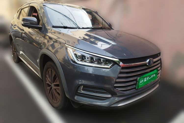 Used BYD Song New Energy 2019 Song DM 1.5TID Smart Connect Premium Model Front Right 45 Deg