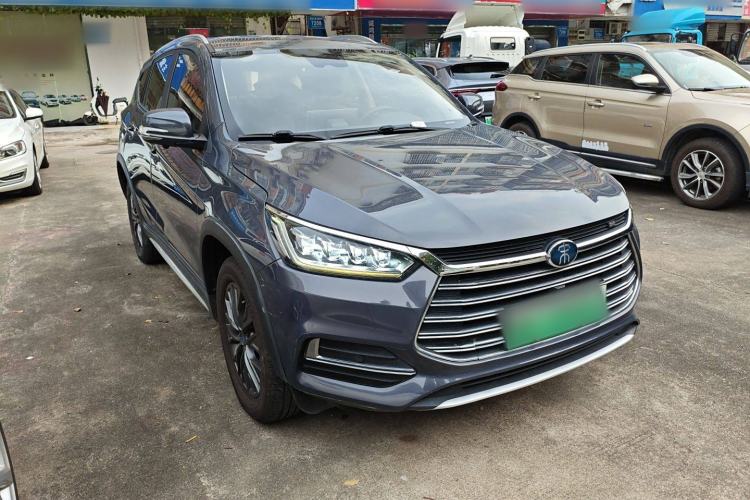 Used BYD Song New Energy 2019 Song DM 1.5TID Smart Connect Dynamic Model Front Right 45 Deg