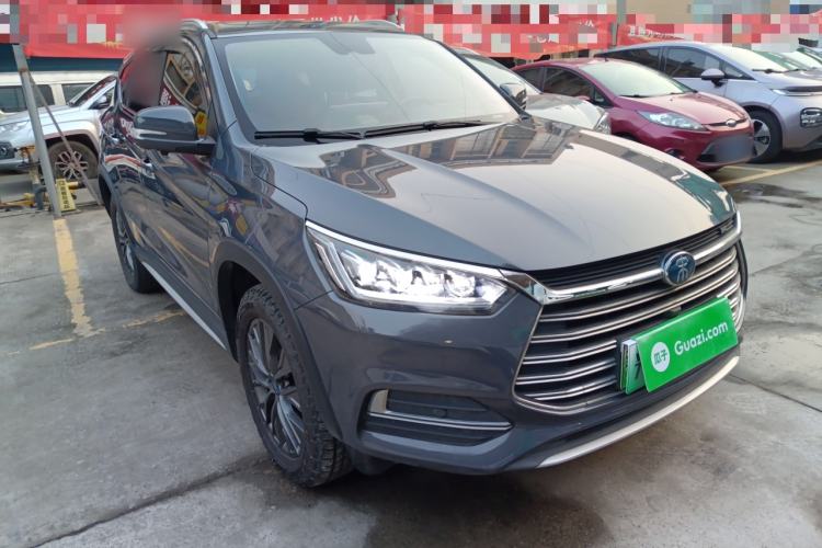 Used BYD Song New Energy 2019 Song DM 1.5TID Smart Connect Dynamic Model Front Right 45 Deg