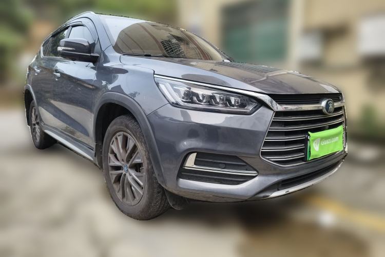 Used BYD Song New Energy 2019 Song DM 1.5TID Smart Connect Premium Model Front Right 45 Deg