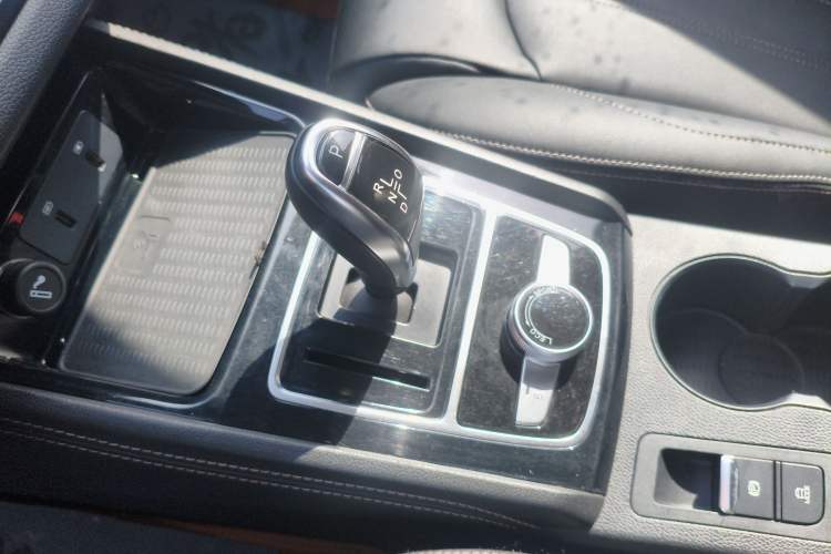 Used BYD Song New Energy 2019 Song DM 1.5TID Smart Connect Premium Model Gear Lever