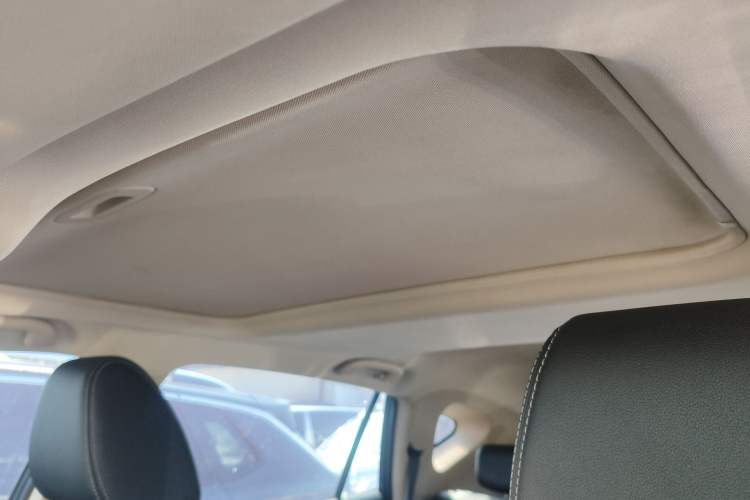 Used BYD Song New Energy 2019 Song DM 1.5TID Smart Connect Premium Model Headliner
