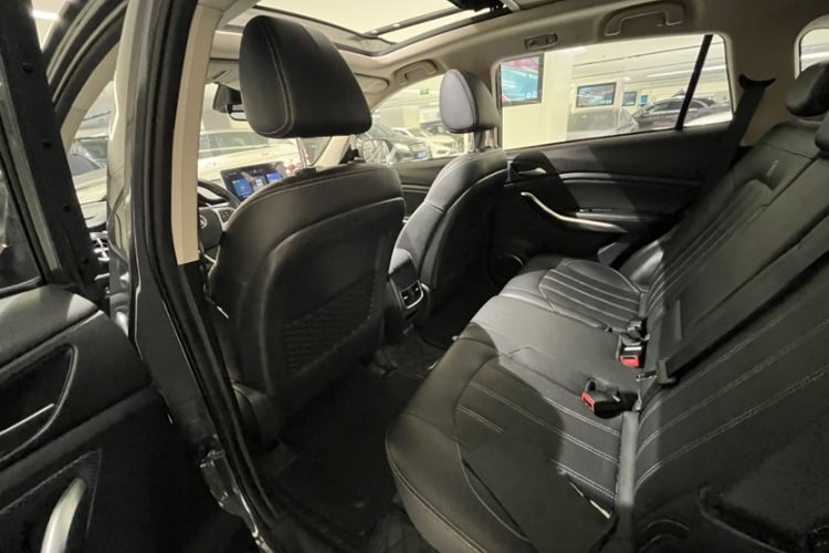 Used BYD Song New Energy 2019 Song DM 1.5TID Smart Connect Dynamic Model Interior 3