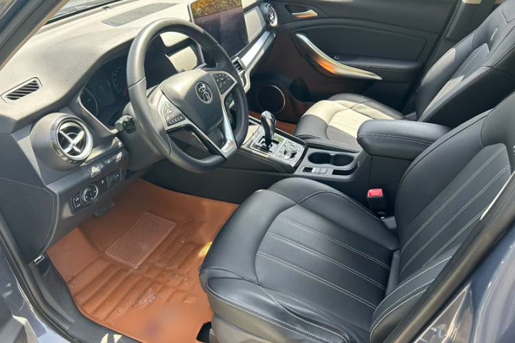 Used BYD Song New Energy 2019 Song DM 1.5TID Smart Connect Premium Model Interior 3