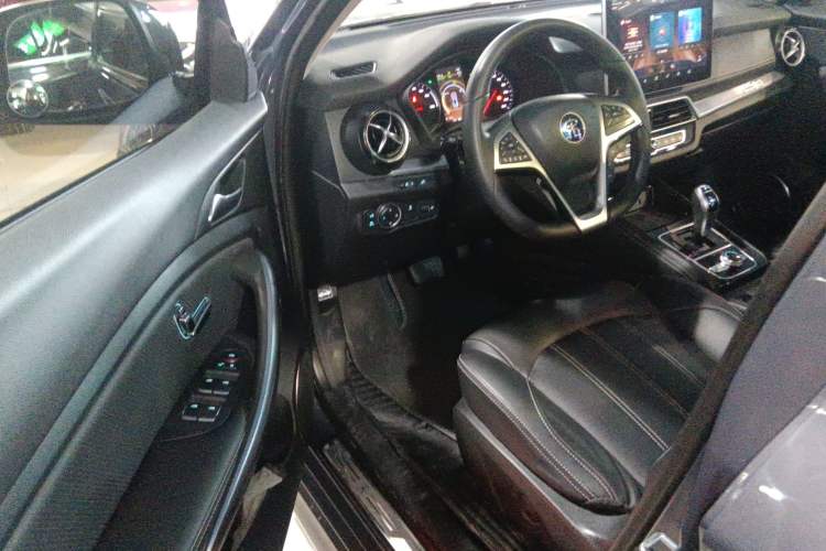 Used BYD Song New Energy 2019 Song DM 1.5TID Smart Connect Dynamic Model Interior 3