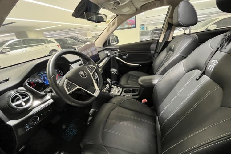 Used BYD Song New Energy 2019 Song DM 1.5TID Smart Connect Dynamic Model Interior 4