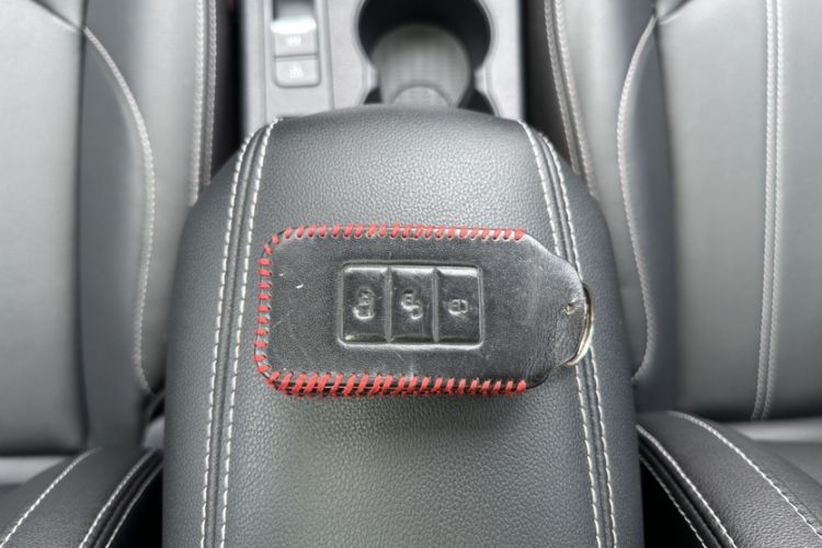 Used BYD Song New Energy 2019 Song DM 1.5TID Smart Connect Dynamic Model Interior 5