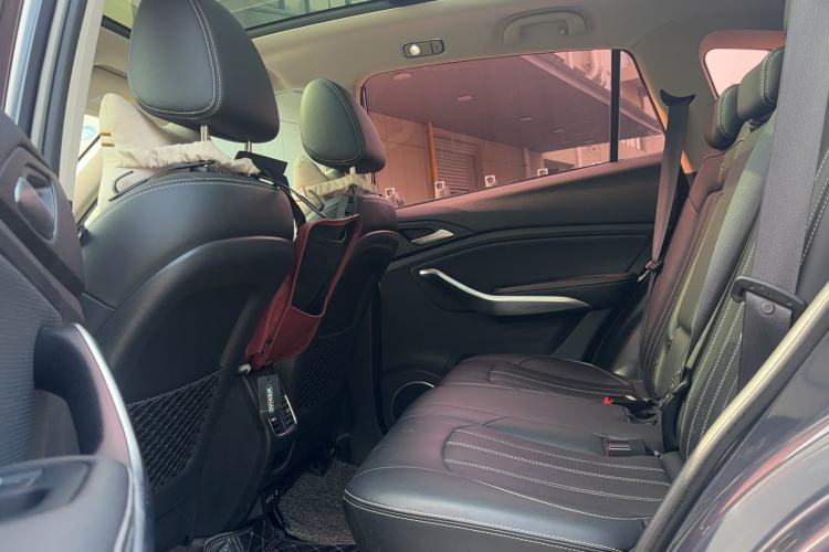 Used BYD Song New Energy 2019 Song DM 1.5TID Smart Connect Dynamic Model Interior 5