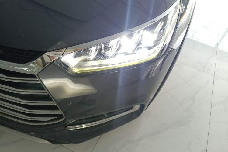 Used BYD Song New Energy 2019 Song DM 1.5TID Smart Connect Premium Model Left Front Headlight