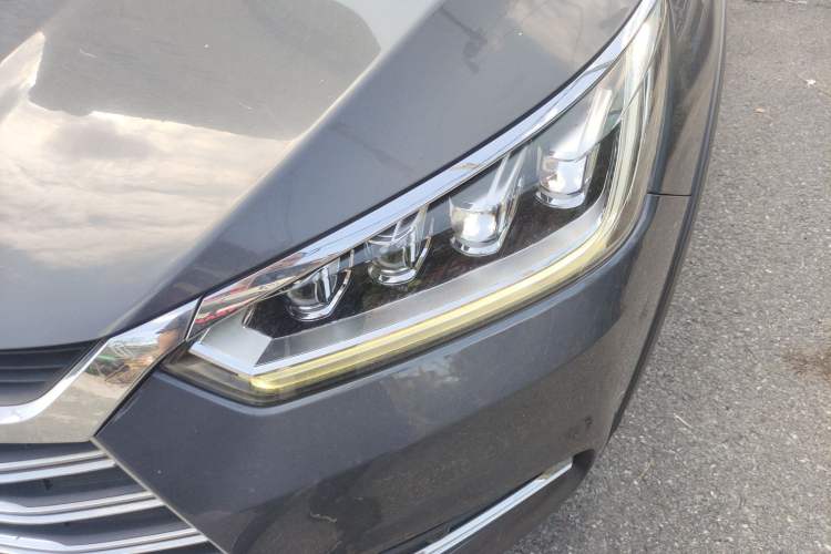 Used BYD Song New Energy 2019 Song DM 1.5TID Smart Connect Premium Model Left Front Headlight