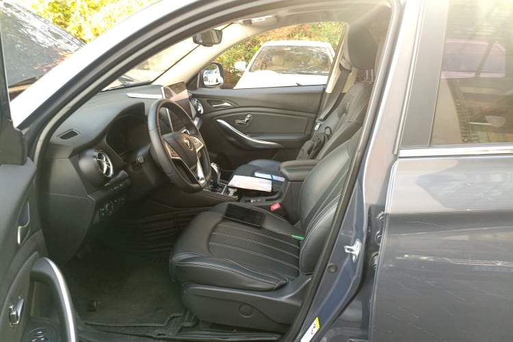 Used BYD Song New Energy 2019 Song DM 1.5TID Smart Connect Dynamic Model Left Front Seat