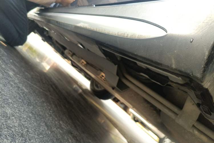 Used BYD Song New Energy 2019 Song DM 1.5TID Smart Connect Dynamic Model Left Side Sill