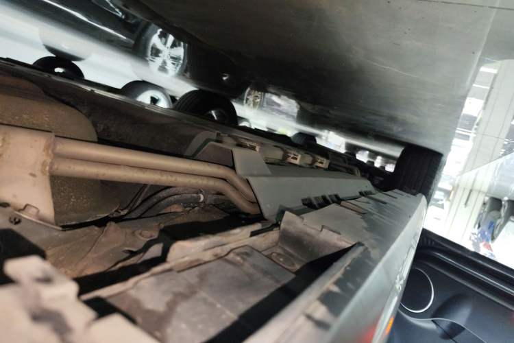 Used BYD Song New Energy 2019 Song DM 1.5TID Smart Connect Dynamic Model Left Side Sill