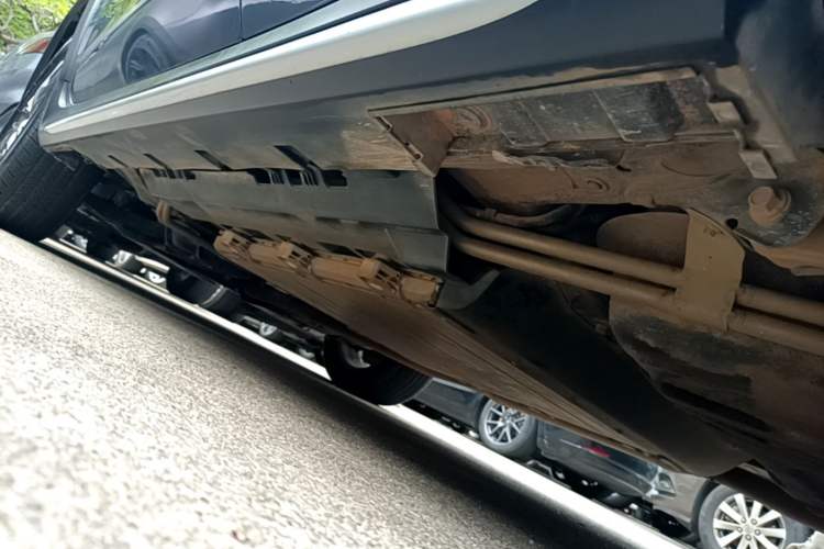 Used BYD Song New Energy 2019 Song DM 1.5TID Smart Connect Dynamic Model Left Side Sill