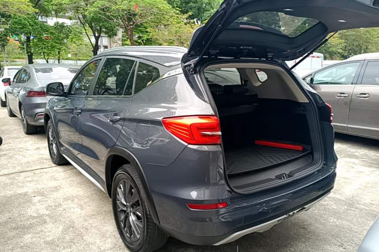 Used BYD Song New Energy 2019 Song DM 1.5TID Smart Connect Dynamic Model Rear Left 45 Deg