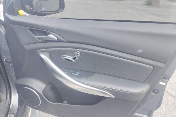 Used BYD Song New Energy 2019 Song DM 1.5TID Smart Connect Premium Model Right Front Door Interior
