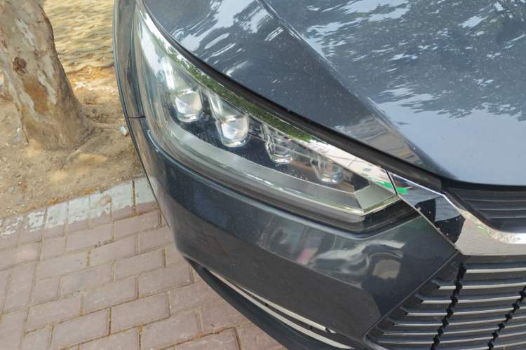 Used BYD Song New Energy 2019 Song EV500 Smart Connect Elite Model Right Front Headlight