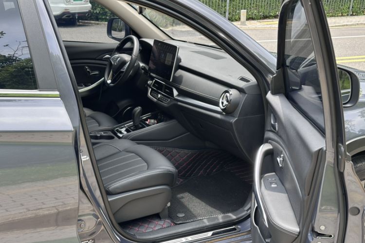 Used BYD Song New Energy 2019 Song DM 1.5TID Smart Connect Dynamic Model Right Front Seat