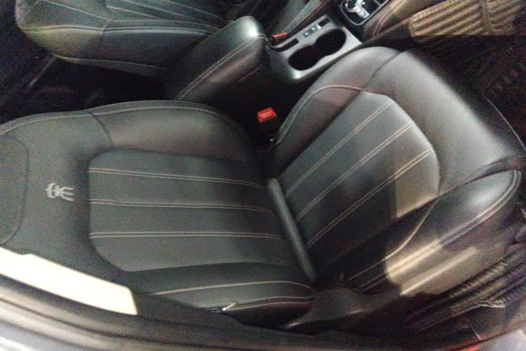 Used BYD Song New Energy 2019 Song DM 1.5TID Smart Connect Dynamic Model Right Front Seat