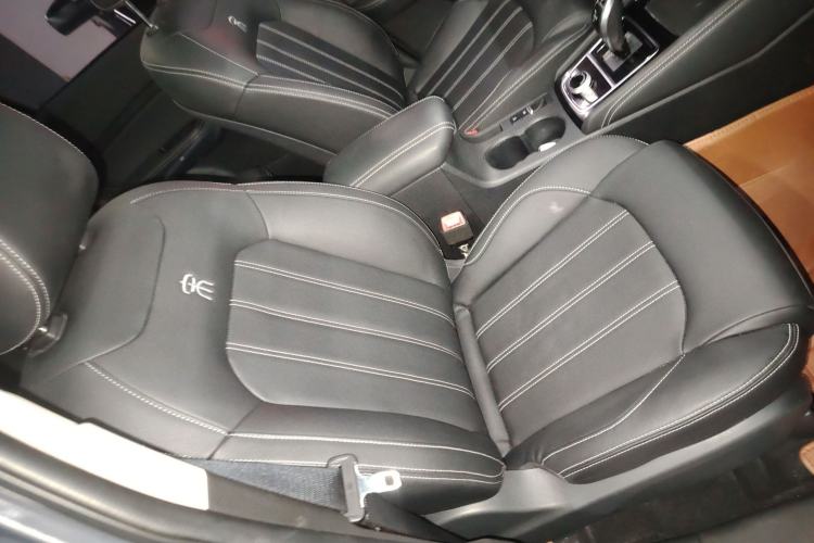 Used BYD Song New Energy 2019 Song DM 1.5TID Smart Connect Dynamic Model Right Front Seat