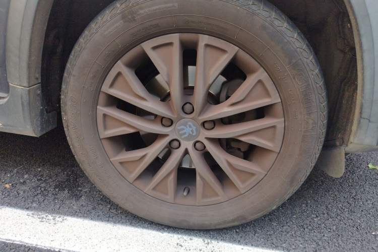 Used BYD Song New Energy 2019 Song DM 1.5TID Smart Connect Premium Model Right Front Wheel Hub