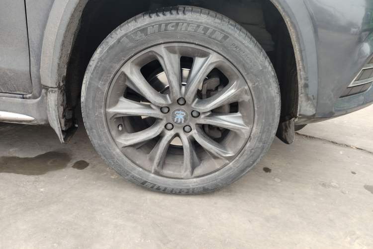 Used BYD Song New Energy 2019 Song EV500 Smart Connect Elite Model Right Front Wheel Hub