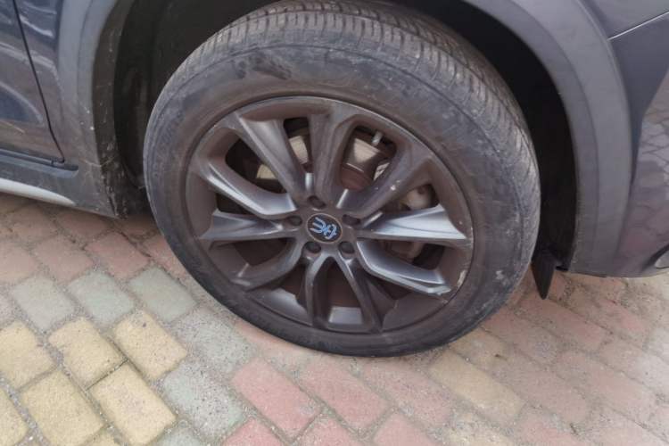 Used BYD Song New Energy 2019 Song DM 1.5TID Smart Connect Premium Model Right Front Wheel Hub