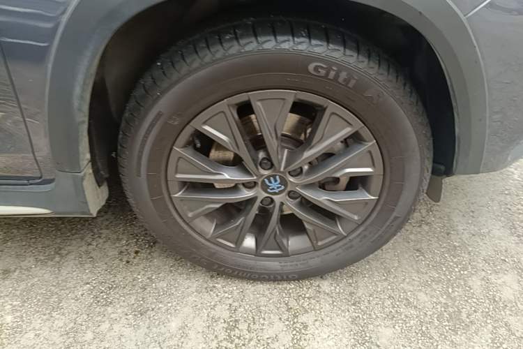 Used BYD Song New Energy 2019 Song DM 1.5TID Smart Connect Dynamic Model Right Front Wheel Hub