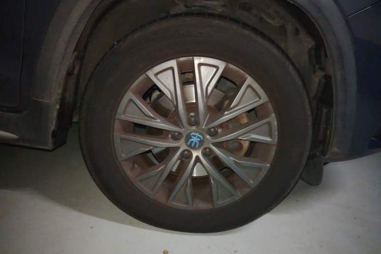 Used BYD Song New Energy 2019 Song DM 1.5TID Smart Connect Dynamic Model Right Front Wheel Hub