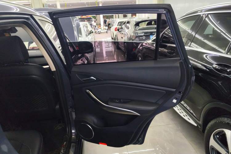 Used BYD Song New Energy 2019 Song DM 1.5TID Smart Connect Dynamic Model Right Rear Door Interior