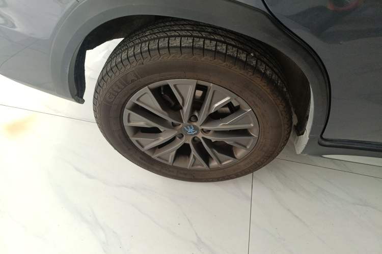 Used BYD Song New Energy 2019 Song DM 1.5TID Smart Connect Premium Model Right Rear Wheel Hub