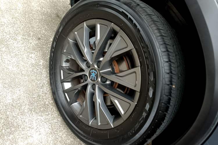 Used BYD Song New Energy 2019 Song DM 1.5TID Smart Connect Dynamic Model Right Rear Wheel Hub