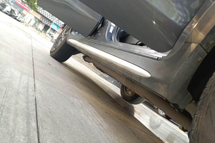 Used BYD Song New Energy 2019 Song DM 1.5TID Smart Connect Dynamic Model Right Side Sill