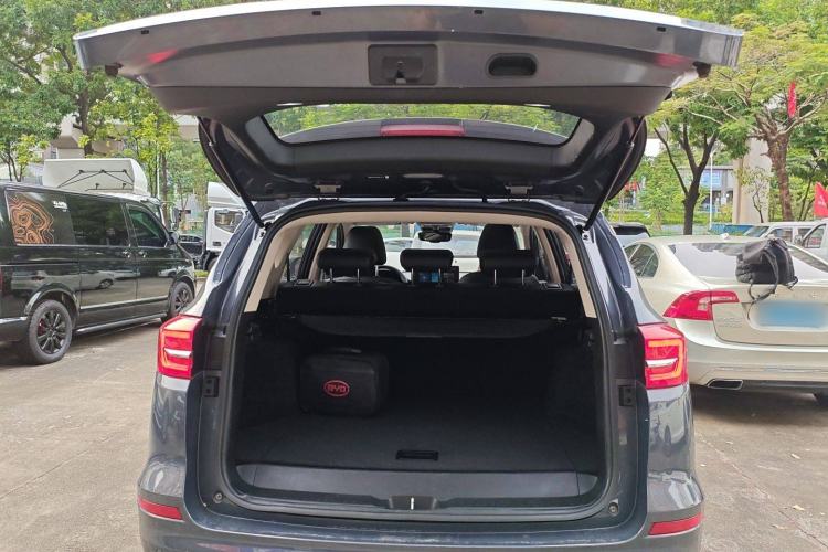 Used BYD Song New Energy 2019 Song DM 1.5TID Smart Connect Dynamic Model Trunk