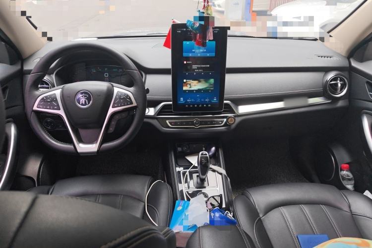Used BYD Song New Energy 2019 Song EV500 Smart Connect Elite Model Center Console
