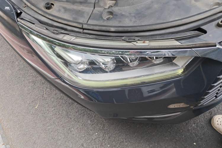 Used BYD Song New Energy 2019 Song EV500 Smart Connect Elite Model Right Front Headlight