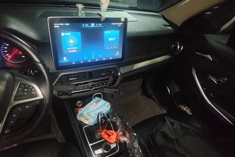 Used BYD Song New Energy 2019 Song DM 1.5TID Smart Connect Dynamic Model Audio And AC Panel