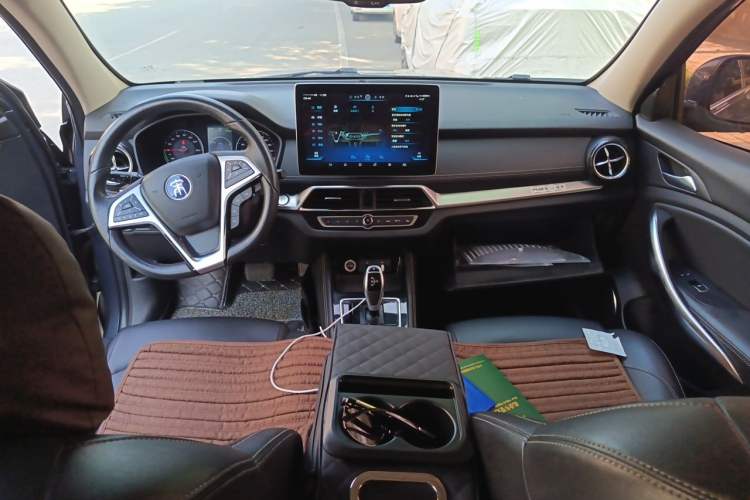 Used BYD Song New Energy 2019 Song EV500 Smart Connect Leading Model Center Console