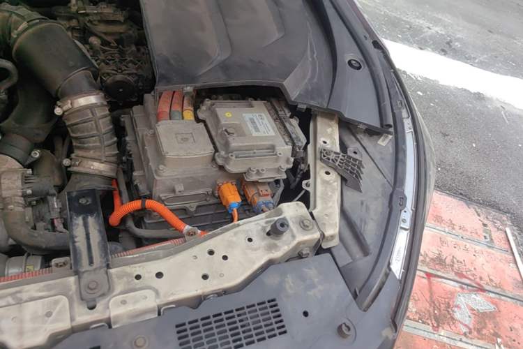 Used BYD Song New Energy 2019 Song DM 1.5TID Smart Connect Premium Model Engine Bay Left