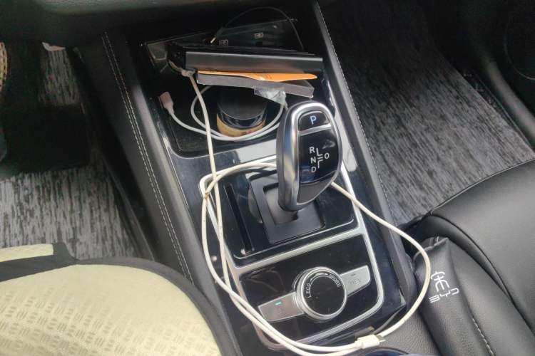 Used BYD Song New Energy 2019 Song DM 1.5TID Smart Connect Premium Model Gear Lever