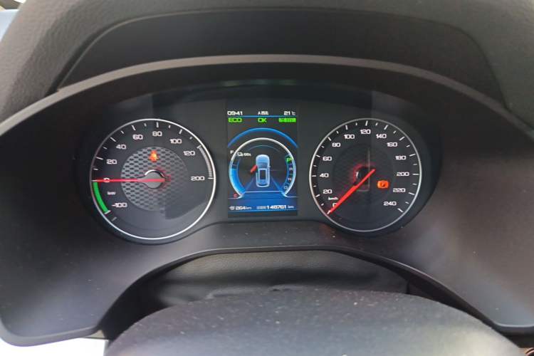 Used BYD Song New Energy 2019 Song EV500 Smart Connect Leading Model Instrument Cluster
