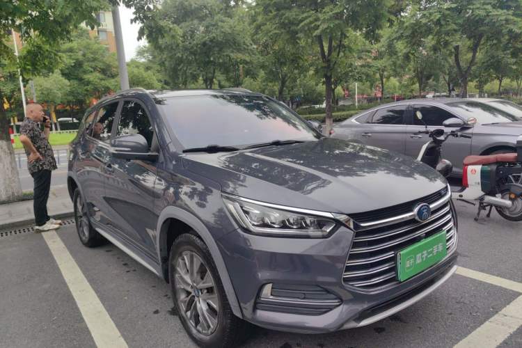Used BYD Song New Energy 2019 Song DM 1.5TID Smart Connect Premium Model Right Front Headlight