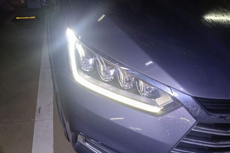 Used BYD Song New Energy 2019 Song DM 1.5TID Smart Connect Dynamic Model Right Front Headlight