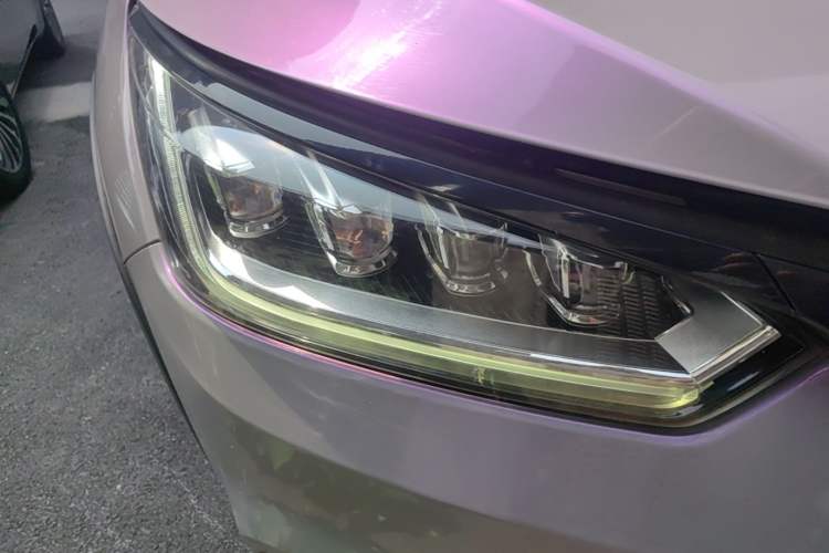 Used BYD Song New Energy 2019 Song DM 1.5TID Smart Connect Premium Model Right Front Headlight