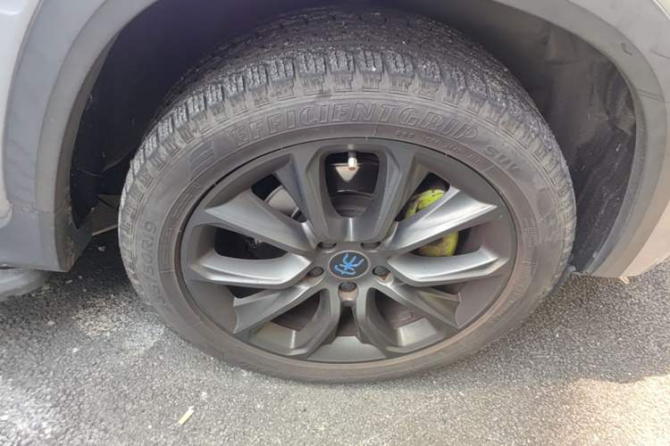Used BYD Song New Energy 2019 Song DM 1.5TID Smart Connect Premium Model Right Front Wheel Hub
