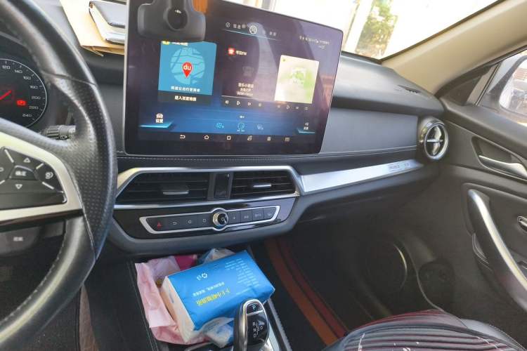 Used BYD Song New Energy 2019 Song DM 1.5TID Smart Connect Dynamic Model Audio And AC Panel