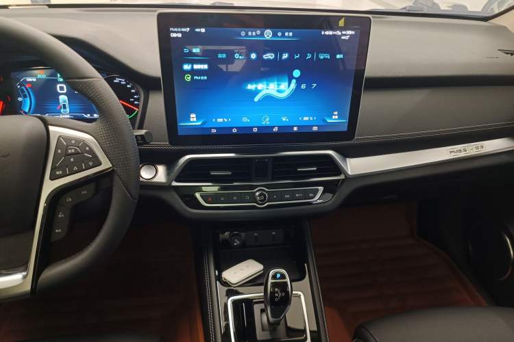 Used BYD Song New Energy 2019 Song DM 1.5TID Smart Connect Premium Model Audio And AC Panel