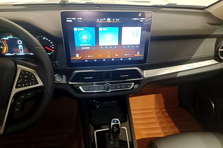 Used BYD Song New Energy 2019 Song DM 1.5TID Smart Connect Premium Model Audio And AC Panel